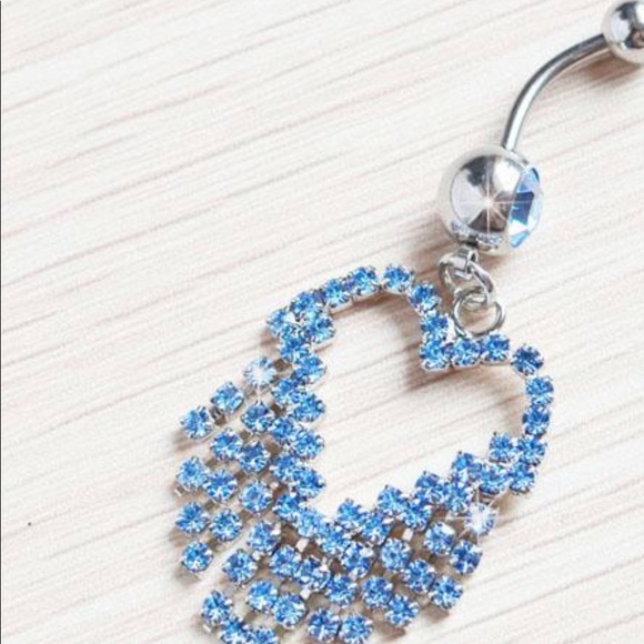 Brand new belly ring piecing dangling - Picture 5 of 6